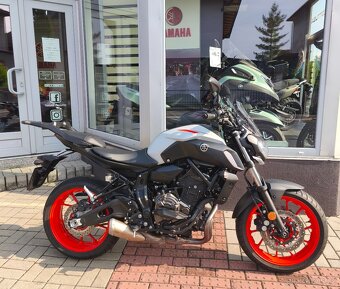 YAMAHA MT-07 - 2