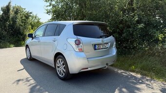 Toyota Corolla Verso 1.8 VVTI - 2