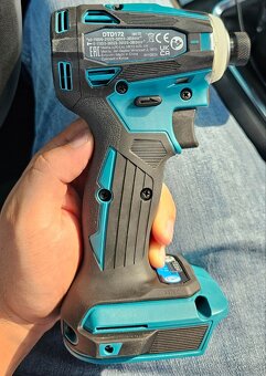 Rázový šroubovák Makita DTZ172 - 2