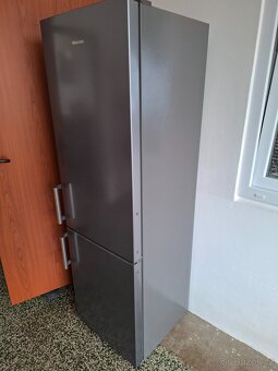 Lednice s mrazákem Hisense - 2