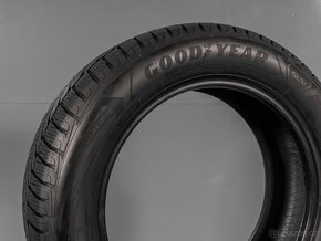 ZIMNÍ PNEUMATIKY R18 GOODYEAR SUV 225/60/18 104H (944T) - 2