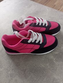 Tenisky vel. 35 a 37 - 2