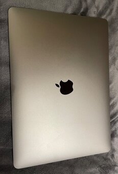 Apple MacBook Air (2020) - 2