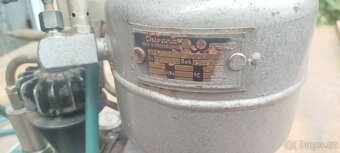 Zubařský kompresor Chirana - 2