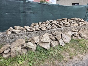 kameny za odvoz - 2