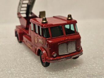 Matchbox Merryweather Fire Engine - 2