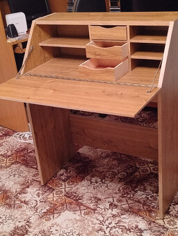 Stolek pro modeláře - 2