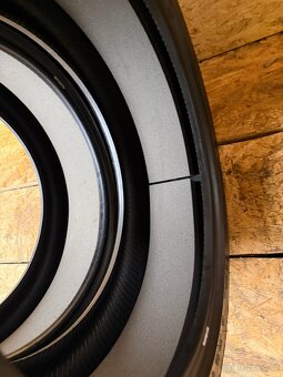 Prodám 235/40/19 - 2