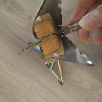 Stará hračka pískací - 2