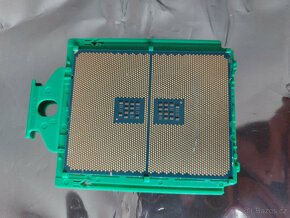 AMD Epyc 7502P 2.5 GHz - 2