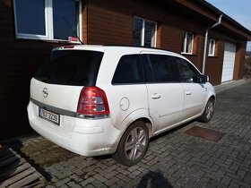 Opel Zafira B r.v.2010 - 2