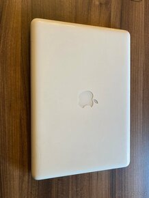 Apple Macbook White Late 2009 13” - 2