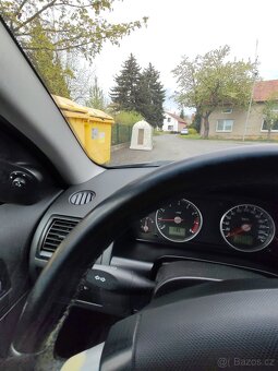 Ford mondeo MK3 1,8 16v Benzín - 2
