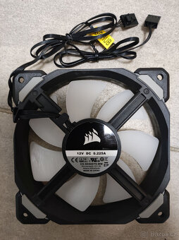 Ventilátory Corsair 120mm – velmi krátce použité - 2