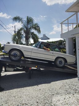 mercedes benz 230SL PAGODA - 2