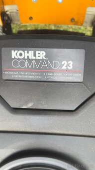 Velký zahradní traktor traktůrek dvouválec KÖHLER 23HP - 2