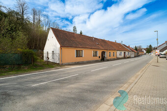PRODEJ, rodinný dům, tři samostatné byty, Husinec - 2