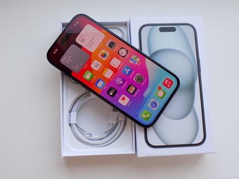 APPLE iPhone 15 256GB Black - ZÁRUKA - TOP STAV - 100% BAT. - 2