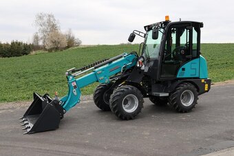 mini teleskopický kloubový nakladač, model 3625T - 2