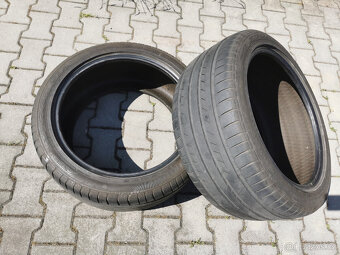 Dunlop letní 275/40/19 - 2