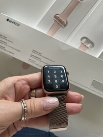 Apple Watch series 4 40 mm rose gold + Milansky tah reminek - 2