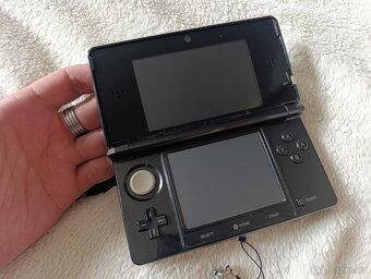 Nintendo 3DS (čtěte popis) - 2