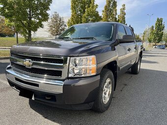 Chevrolet Silverado 5.3 V8, 4x4, 97 500 km, LPG, tažné 3.5t - 2
