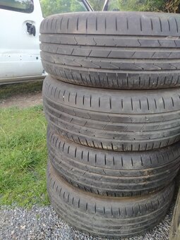 Letní pneu 195/60/R15 - 2