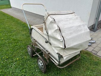 Retro kočárek - osmipérák - 2