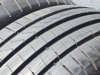 Pěkné letní pneu Hankook 215/55/17 vzorek 7mm - 2