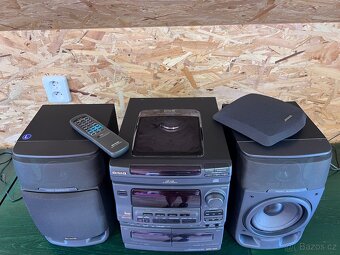 Hi-Fi věž Aiwa s reproduktory - 2