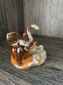 Sirnatý skleněný popelník, prvorepublikový slon - 2