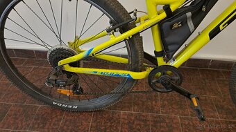 Horské kolo GT stomper prime 26 neon - 2