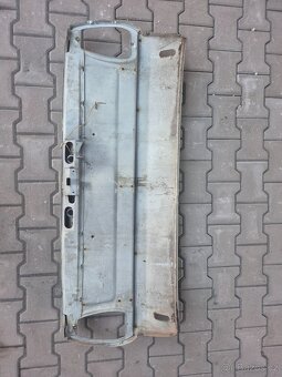 Prodám Škoda 105L, 120L zadní čelo + znak 120 GLS+ zástěrky - 2