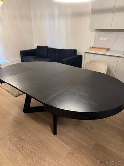 Rozkládací jídelní stůl – černý, moderní design Windsor & Co - 2