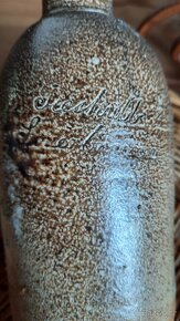 Starožitná kameninová láhev na vodu - 2