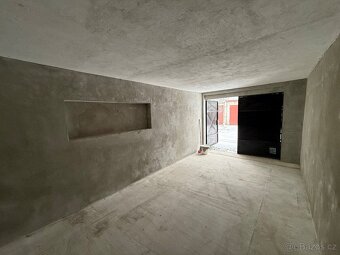 Prodej garáž po částečné rekonstrukci - Louny u Pivovaru - 2