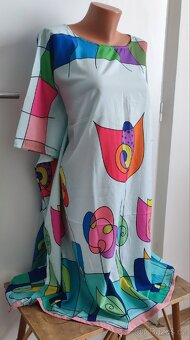 Dámské šaty - 2