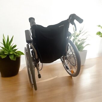 Invalidní vozík Meyra - 2