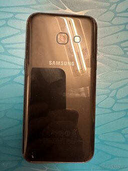 Samsung Galaxy A3 černý - 2