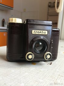 Starý analog EFEKTA z ČSSR bakelitový fotoaparát - 2
