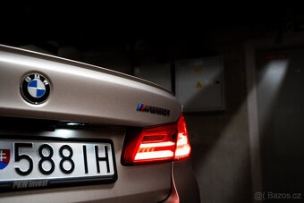 BMW M550i V8 - 2