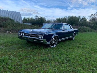 1966 Oldsmobile Delta 88, 4Door - 2