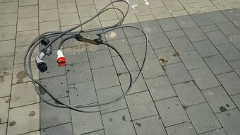 Přenosná nabíječka pro elektromobily - 2