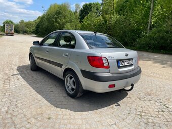 Kia Rio II sedan - 2