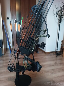 Kladkový luk Bear Cruzer G2 TOP stav - 2