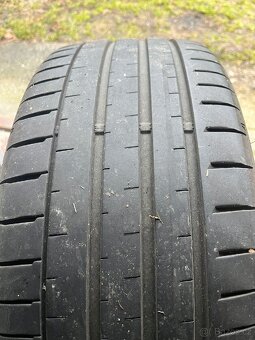Letnu pneumatiky 235/45/18 - 2