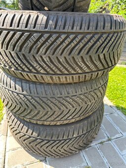 Komoran 225/45 r17 celoroční - 2