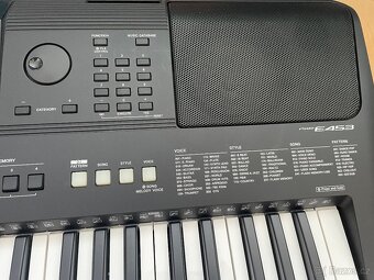 Klávesy Yamaha PSR-E453 + stojan - 2