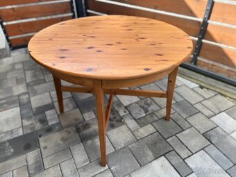 Kulatý jídelní stůl Ikea Leksvik - 2